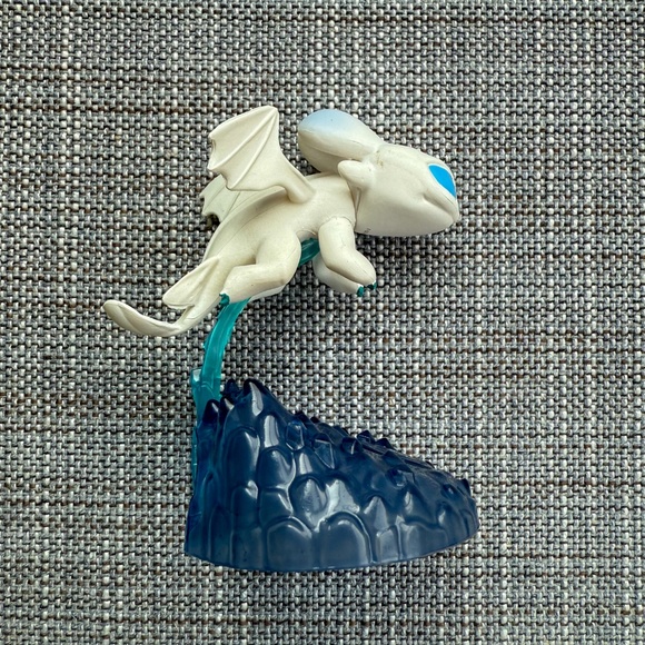 Light Fury - How To Train Your Dragon Drifters Blind Box Figure - Opened - Picture 2 of 6